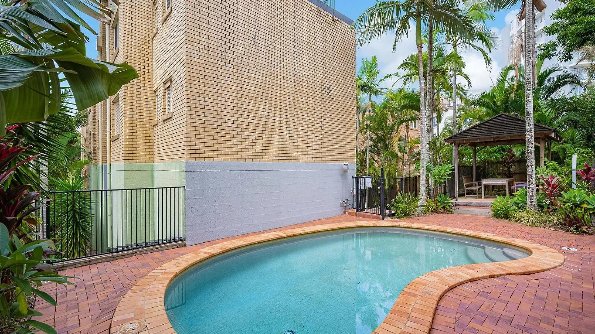 Apartment Beachcove Unit 7 Bulcock Beach Qld Caloundra